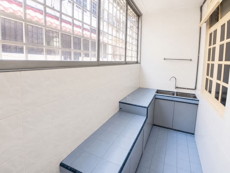 2.5-storey Terraced House for Rent in Fair Park (Ipoh) - Steven . - Balcony - PropertyGuru.com.my