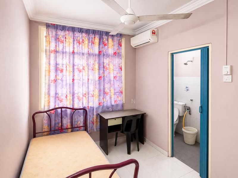 2.5-storey Terraced House for Rent in Fair Park (Ipoh) - Steven . - Bedroom - PropertyGuru.com.my