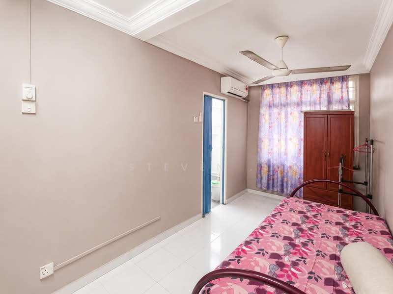 2.5-storey Terraced House for Rent in Fair Park (Ipoh) - Steven . - Bedroom - PropertyGuru.com.my
