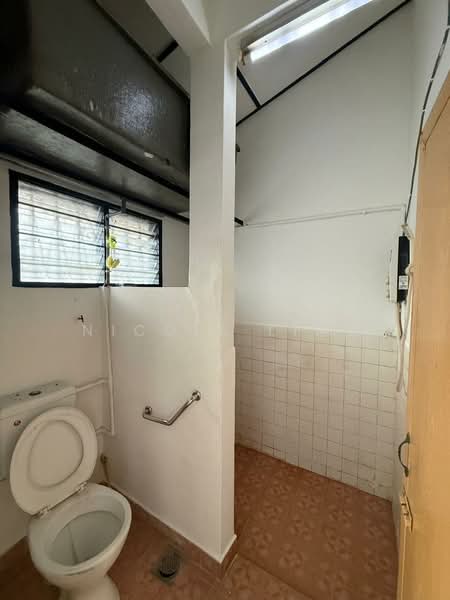 1-storey Terraced House for Sale in Taman Rishah (Ipoh) - Nicole Ling - Bathroom - PropertyGuru.com.my