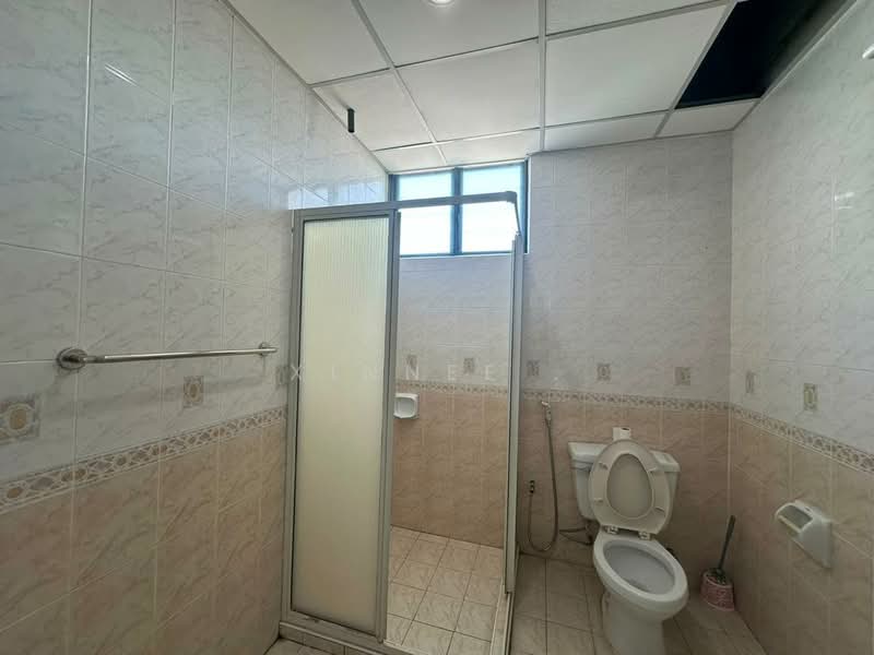 Kondominium untuk Disewa di Sri Pangkor Condominium - Xinnee . - Bathroom - PropertyGuru.com.my