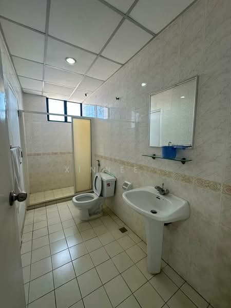 Kondominium untuk Disewa di Sri Pangkor Condominium - Xinnee . - Bathroom - PropertyGuru.com.my