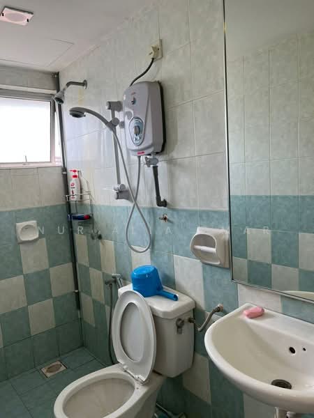 Condominium for Sale at Elaeis 2 - Nur Alia Omar - Bathroom - PropertyGuru.com.my
