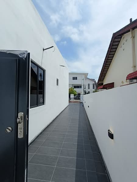 Bungalow for Sale in Ujong Pasir (Melaka) - BL Bong - PropertyGuru.com.my