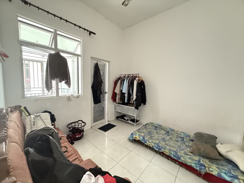 Terraced House for Sale in Nilai (Negeri Sembilan) - Rosniza Tanidi - Bedroom - PropertyGuru.com.my