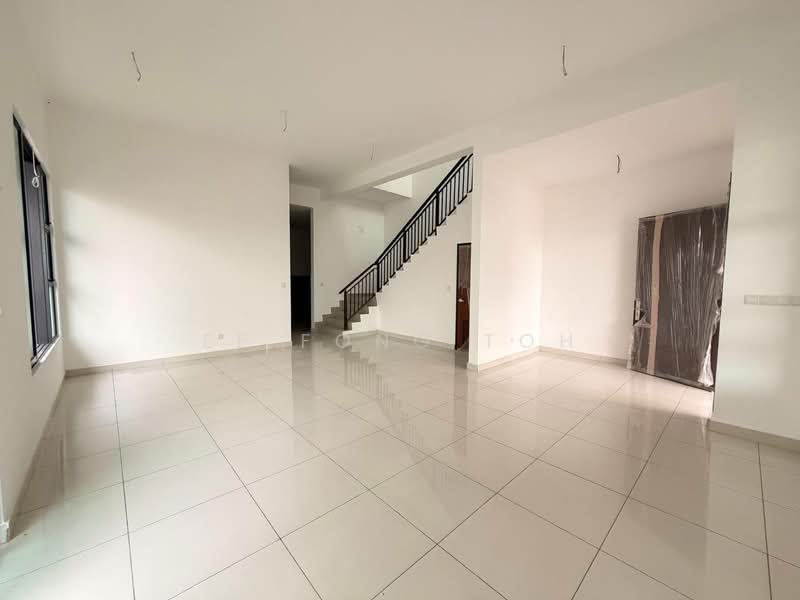 Cluster House for Sale in Taman Impian Emas (Skudai) - Ee Fong Toh - Living Room - PropertyGuru.com.my