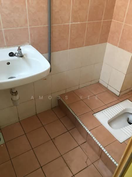 Rumah Teres 2 Tingkat untuk Dijual di Sungai Long (Bandar Sungai Long) - Amoss Yee - Bathroom - PropertyGuru.com.my
