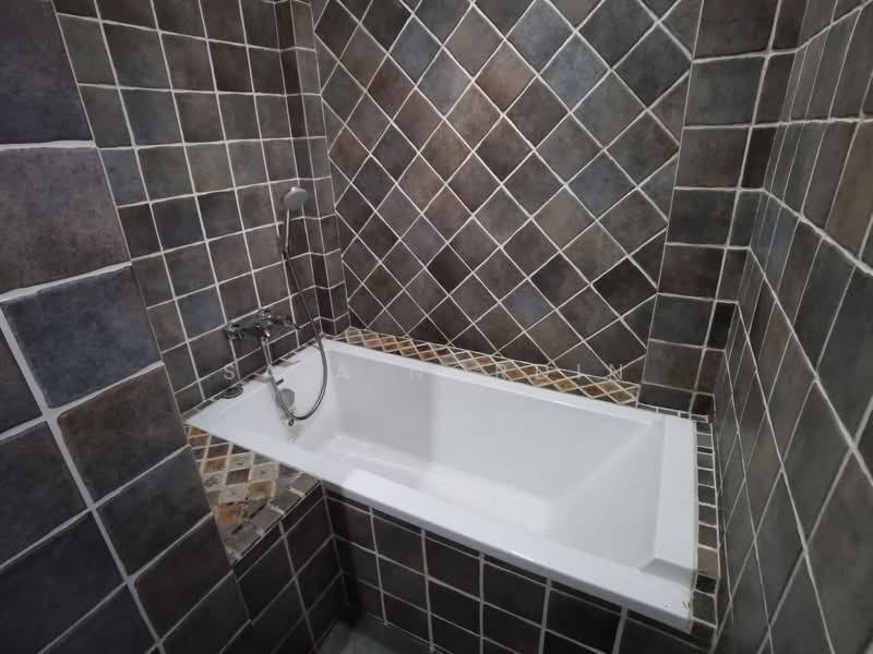 Rumah Banglo untuk Dijual di Putra Heights (Subang Jaya) - Sa'a Nordin - Bathroom - PropertyGuru.com.my