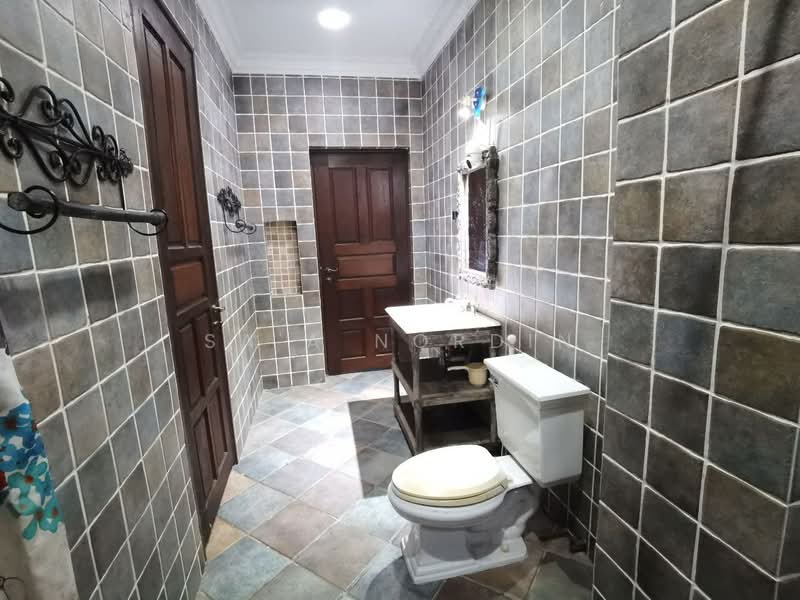 Rumah Banglo untuk Dijual di Putra Heights (Subang Jaya) - Sa'a Nordin - Bathroom - PropertyGuru.com.my