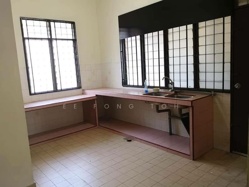 Rumah Teres 1 Tingkat untuk Dijual di Taman Daya (Johor Bahru) - Ee Fong Toh - Kitchen - PropertyGuru.com.my