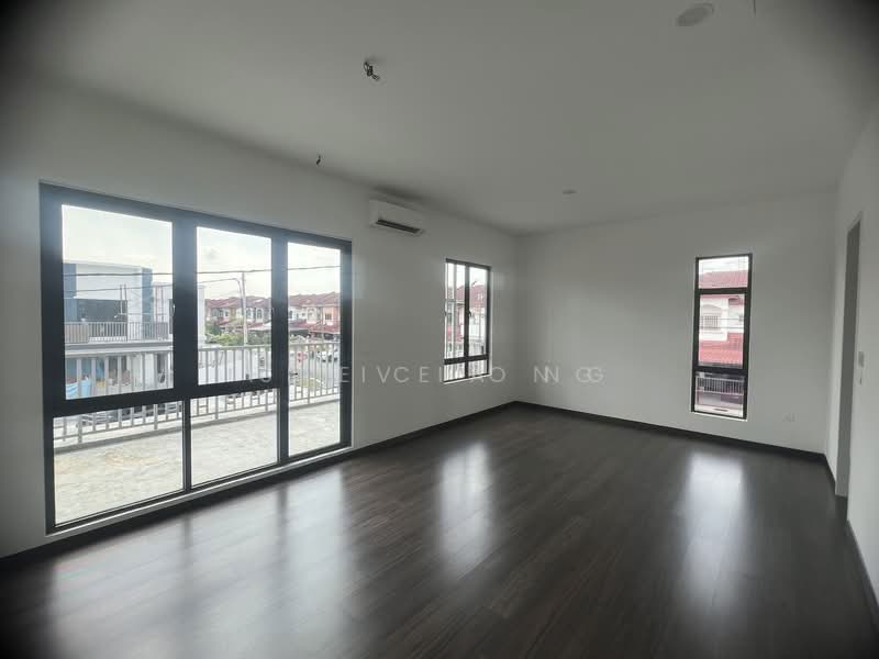2-storey Terraced House for Sale in Taman Puchong Tekali (Puchong) - Steve Ong - Living Room - PropertyGuru.com.my