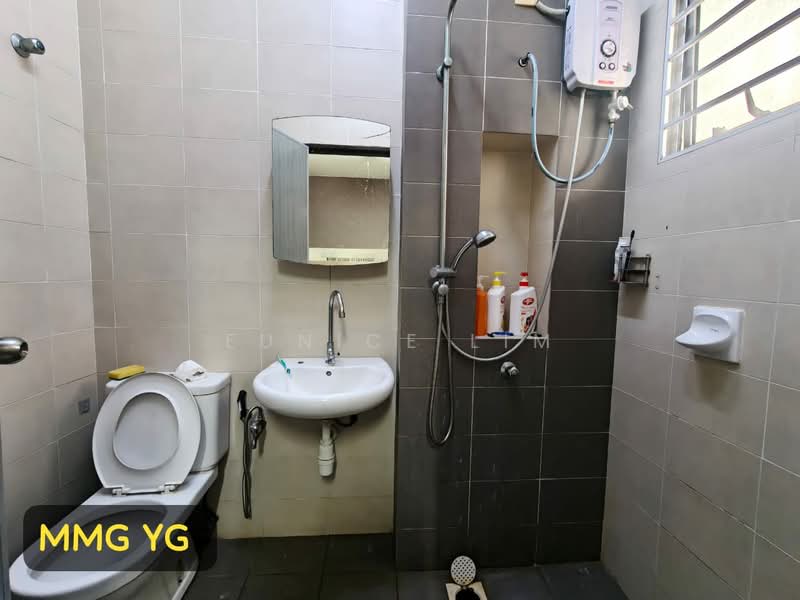 Rumah Teres 2 Tingkat untuk Dijual di Setia Indah 12 (Setia Alam) - Eunice Lim - Bathroom - PropertyGuru.com.my