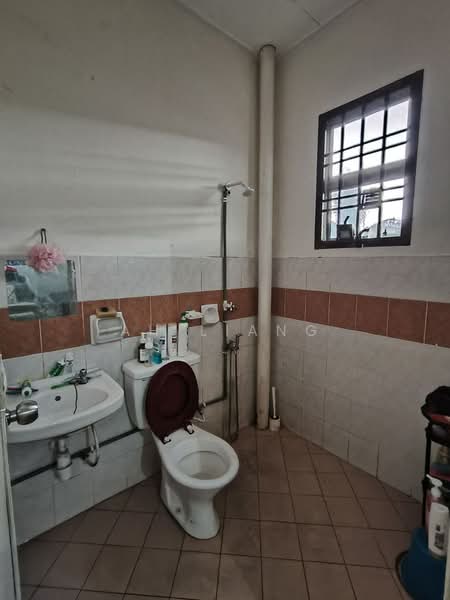 2-storey Terraced House for Sale in Taman Pulai Indah (Johor Bahru) - Ah Liang - Bathroom - PropertyGuru.com.my