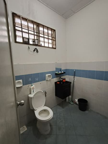 2-storey Terraced House for Sale in Taman Pulai Indah (Johor Bahru) - Ah Liang - Bathroom - PropertyGuru.com.my