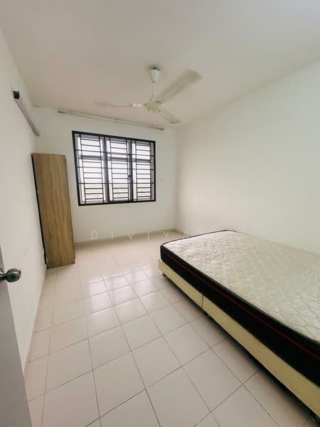 Apartment for Rent at Villa Krystal @ Bandar Selesa Jaya - Diviya . - PropertyGuru.com.my