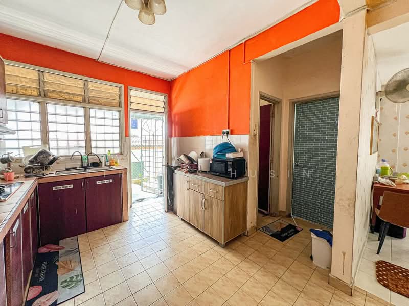 Rumah Teres 2 Tingkat untuk Dijual di Bandar Baru Salak Tinggi (Sepang) - Firdaus Husin - Kitchen - PropertyGuru.com.my