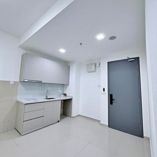 Service Residence for Rent at BeCentral @ i-City - Ray Lee - Kitchen - PropertyGuru.com.my