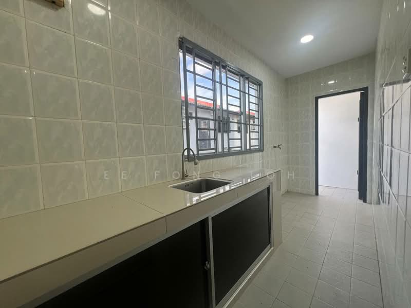 1-storey Terraced House for Sale in Taman Megah Ria (Masai) - Ee Fong Toh - Kitchen - PropertyGuru.com.my