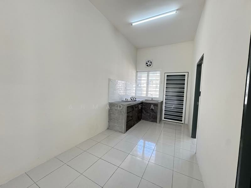 Rumah Teres 1 Tingkat untuk Disewa di Dengkil (Selangor) - Ahmad Faiz - Kitchen - PropertyGuru.com.my