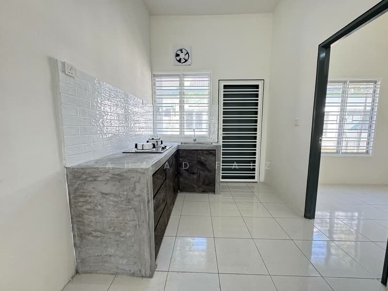 Rumah Teres 1 Tingkat untuk Disewa di Dengkil (Selangor) - Ahmad Faiz - Kitchen - PropertyGuru.com.my