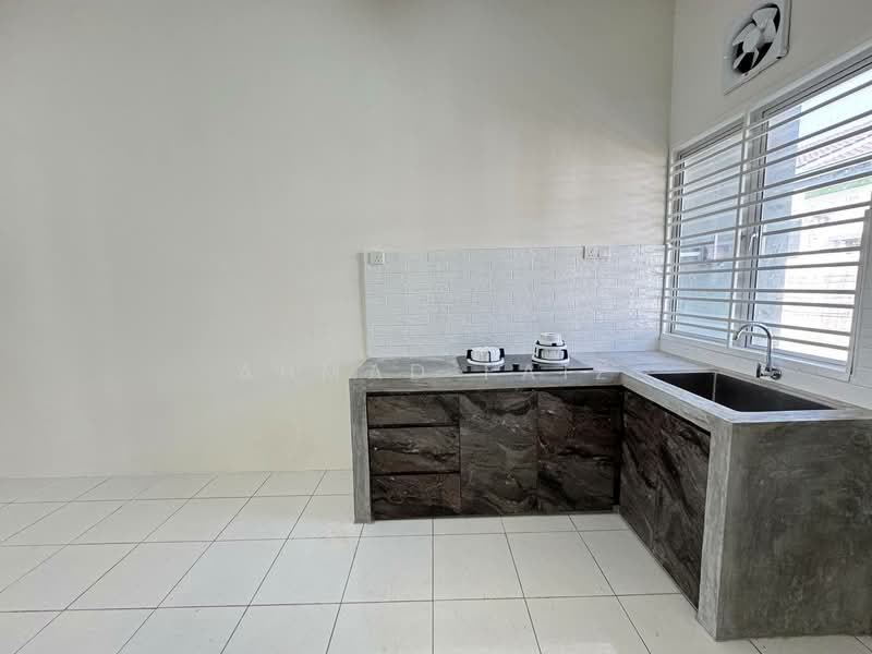 Rumah Teres 1 Tingkat untuk Disewa di Dengkil (Selangor) - Ahmad Faiz - Kitchen - PropertyGuru.com.my