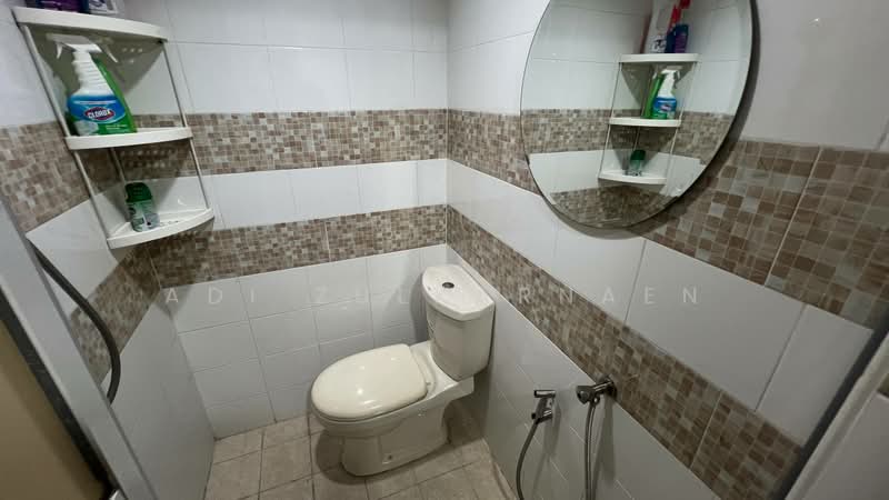Rumah Teres 2 Tingkat untuk Disewa di SS19 (Subang Jaya) - Adi Zulkarnaen - Bathroom - PropertyGuru.com.my