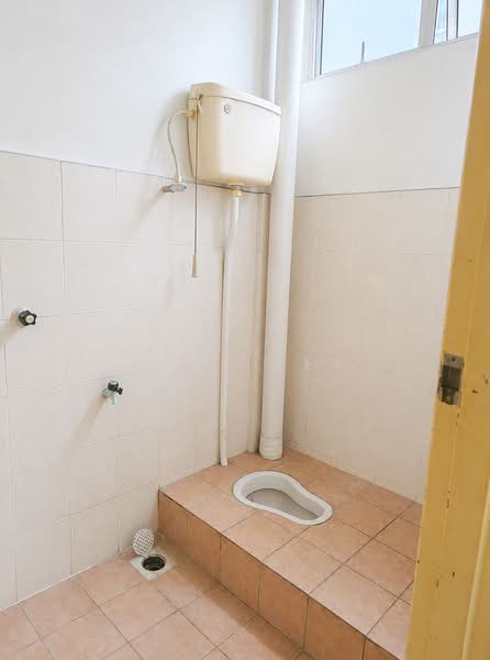 Kedai untuk Disewa di Taman Austin Perdana (Tebrau) - Jesy Tey - Bathroom - PropertyGuru.com.my