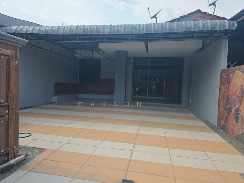 Rumah Teres 1 Tingkat untuk Dijual di Taman Rinting (Masai) - Carson . - Exterior - PropertyGuru.com.my
