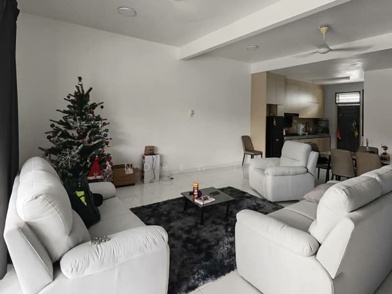 2-storey Terraced House for Sale in Taman Pelangi Indah (Ulu Tiram) - Andrew Teo - Living Room - PropertyGuru.com.my
