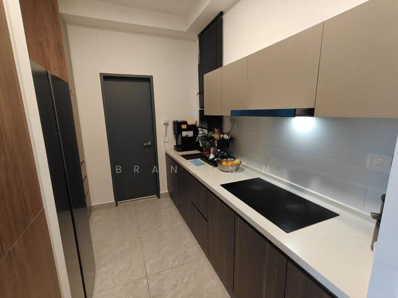 Kediaman Servis untuk Disewa di Altris Residences @ The Quartz WM - Brandon N - Kitchen - PropertyGuru.com.my