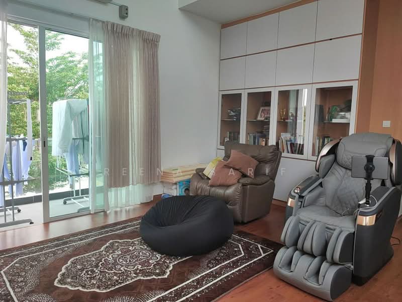 Rumah Teres untuk Dijual di Setia Alam (Selangor) - Reena Sarif - Living Room - PropertyGuru.com.my