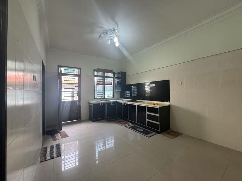 2-storey Terraced House for Sale in Bandar Dato Onn (Tebrau) - Andrew Teo - Kitchen - PropertyGuru.com.my