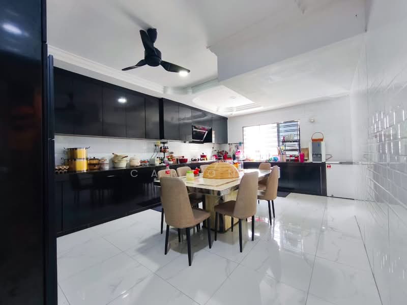 Rumah Teres 2 Tingkat untuk Dijual di Taman Megah Ria (Masai) - Carson . - Kitchen - PropertyGuru.com.my