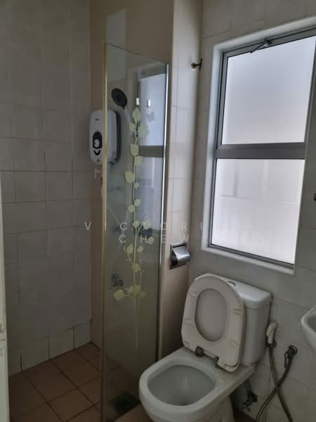 Rumah Bandar untuk Disewa di Kota Kemuning (Shah Alam) - Victoria Chew - Bathroom - PropertyGuru.com.my