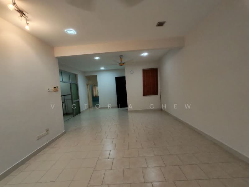 Townhouse for Rent in Kota Kemuning (Shah Alam) - Victoria Chew - Living Room - PropertyGuru.com.my