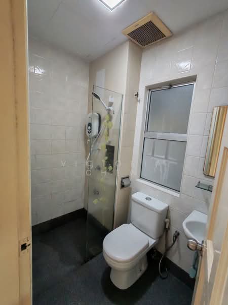 Townhouse for Rent in Kota Kemuning (Shah Alam) - Victoria Chew - Bathroom - PropertyGuru.com.my