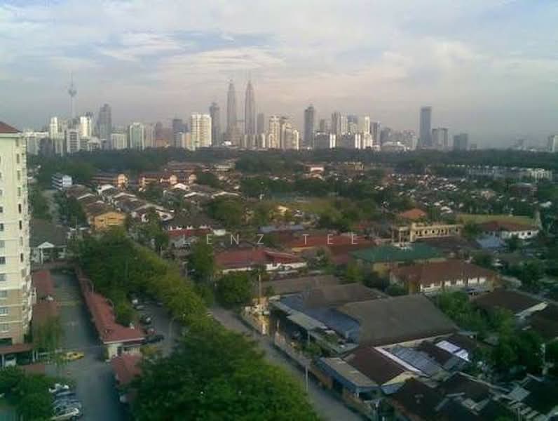 2-storey Terraced House for Sale in Kampung Pandan (Cheras) - Lenz Tee - Exterior - PropertyGuru.com.my