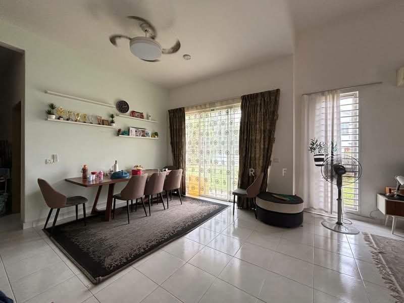 Rumah Berkembar untuk Dijual di Setia Damai (Setia Alam) - Reena Sarif - Dining Room - PropertyGuru.com.my