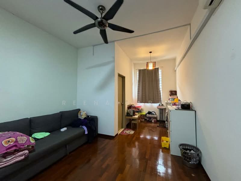 Rumah Berkembar untuk Dijual di Setia Damai (Setia Alam) - Reena Sarif - Living Room - PropertyGuru.com.my