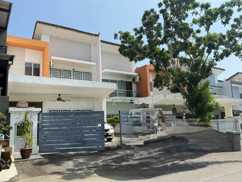 Rumah Teres 2 Tingkat untuk Dijual di Nilai (Negeri Sembilan) - Rosniza Tanidi - Exterior - PropertyGuru.com.my