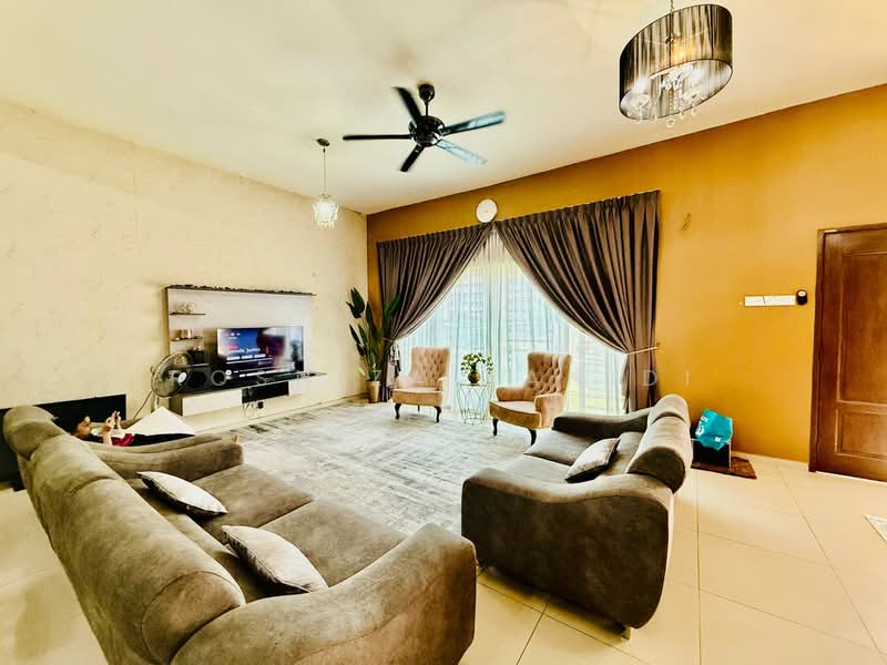 Rumah Teres 2 Tingkat untuk Dijual di Nilai (Negeri Sembilan) - Rosniza Tanidi - Living Room - PropertyGuru.com.my