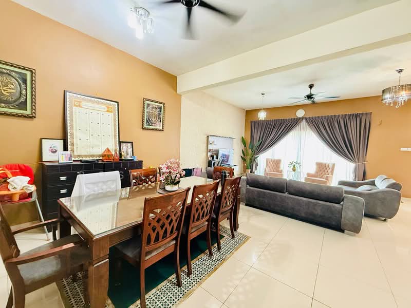 Rumah Teres 2 Tingkat untuk Dijual di Nilai (Negeri Sembilan) - Rosniza Tanidi - Living Room - PropertyGuru.com.my