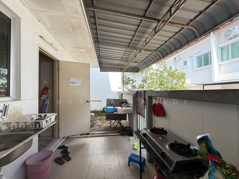 Rumah Teres 2 Tingkat untuk Dijual di Nilai (Negeri Sembilan) - Rosniza Tanidi - Kitchen - PropertyGuru.com.my
