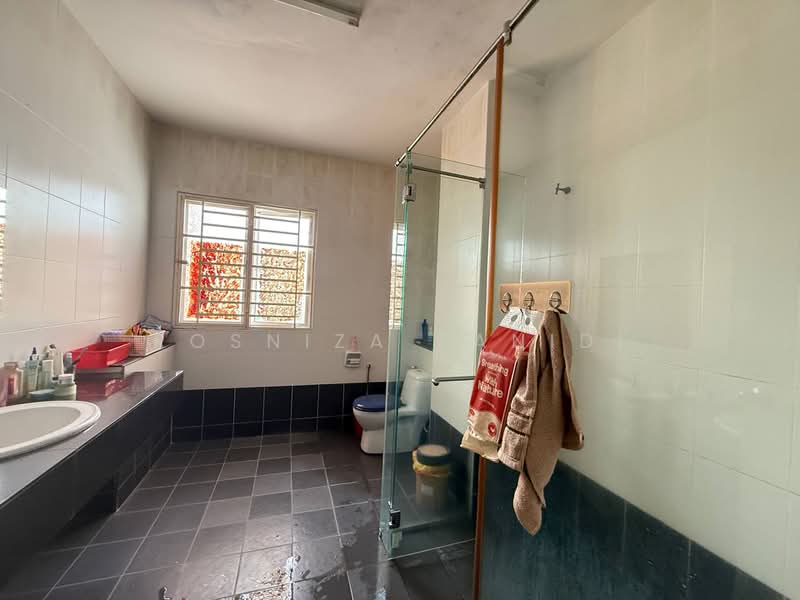 Rumah Teres 2 Tingkat untuk Dijual di Nilai (Negeri Sembilan) - Rosniza Tanidi - Bathroom - PropertyGuru.com.my