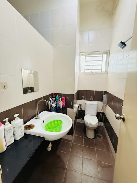 Rumah Teres 2 Tingkat untuk Dijual di Nilai (Negeri Sembilan) - Rosniza Tanidi - Bathroom - PropertyGuru.com.my