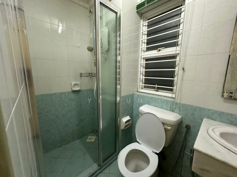 Kondominium untuk Disewa di Desa Impiana - Yi Jun - Bathroom - PropertyGuru.com.my
