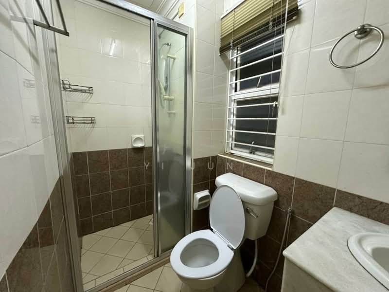 Kondominium untuk Disewa di Desa Impiana - Yi Jun - Bathroom - PropertyGuru.com.my