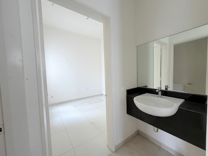 Semi-Detached House for Sale in Kota Emerald (Rawang) - SK Luk - Bathroom - PropertyGuru.com.my