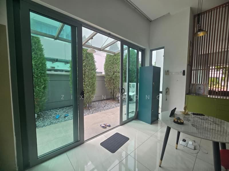 Rumah Berkembar untuk Dijual di Taman Molek (Johor Bahru) - Zixon Wong - PropertyGuru.com.my