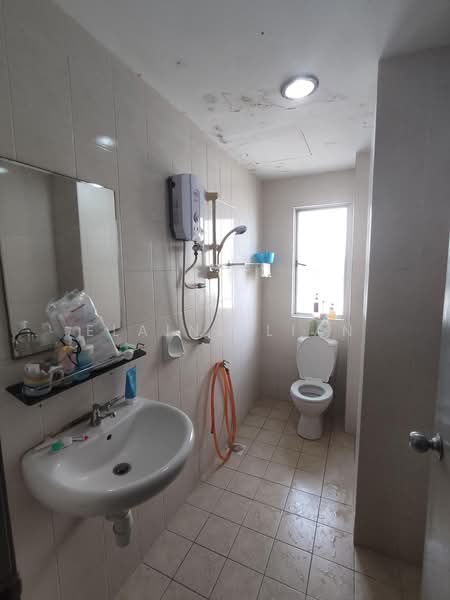 Pangsapuri untuk Dijual di Vista Mutiara - Elaine Lian - Bathroom - PropertyGuru.com.my